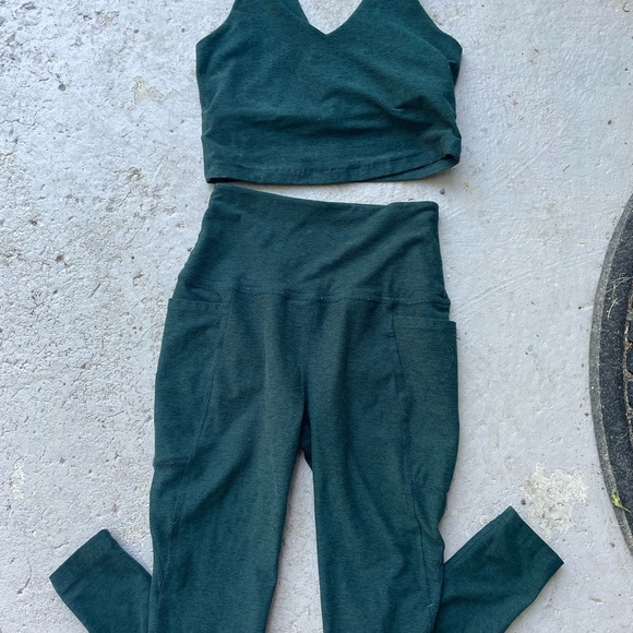 Beyond Yoga Set - Picture 4 of 6